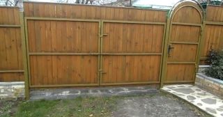 Купить распашные ворота деревянные Малгобек, цена от 2768 руб.